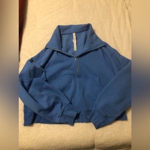 Like New Lululemon Scuba Half Zip size XL/XXL in Blue Nile